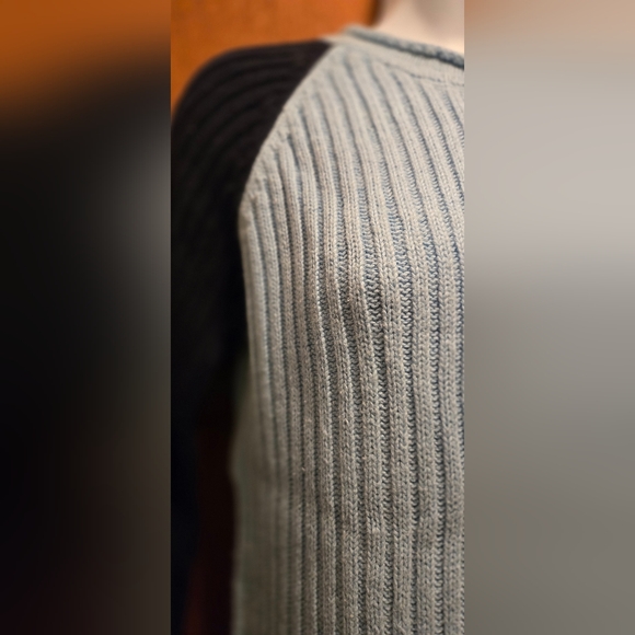 Great American Sweater Co. baby & navy blue jersey style cable knit sweater szL - Picture 3 of 5